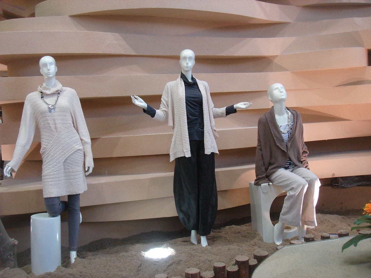 合肥服裝店裝修設(shè)計(jì) - 盡在甲方裝飾！